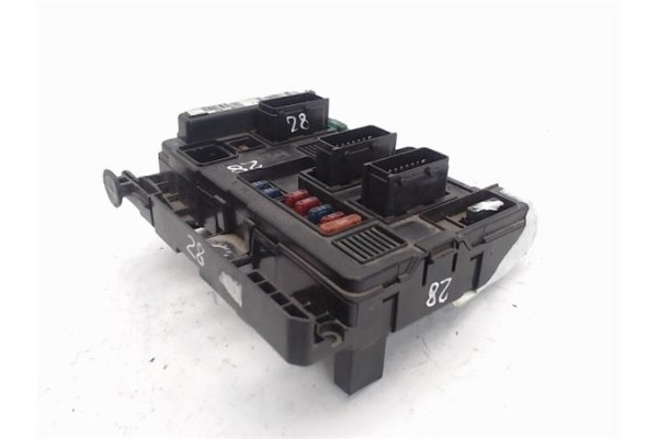 Recambio de caja fusibles/rele para citroen c3 1.4 hdi 70 furio referencia OEM IAM 9643498880/137609177 T118470003G/BSM-B3 