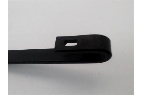Recambio de brazo limpiaparabrisas trasero para mercedes-benz vito mixto (639) 2.1 115 cdi compacto (639.601) referencia OEM IAM