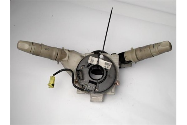 Recambio de mando intermitencia para nissan micra iii (k12e) 1.4 16v referencia OEM IAM   