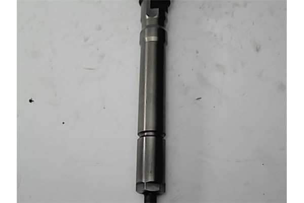 Recambio de inyector para hyundai trajet (fo) 2.0 crdi gls referencia OEM IAM 3380027010 0445110064 