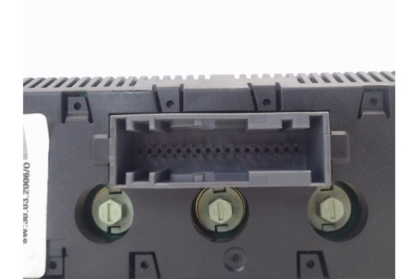 Recambio de pantalla para opel corsa d 1.3 cdti referencia OEM IAM 13373979  