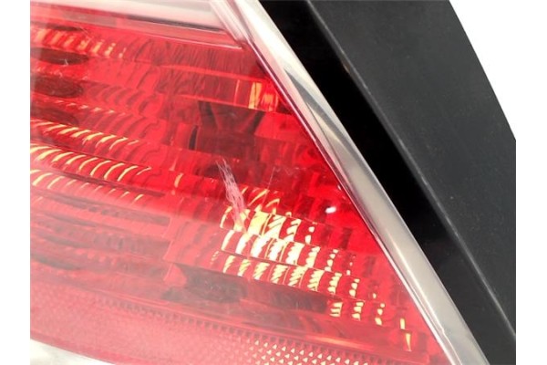 Recambio de piloto trasero izquierdo para opel astra h berlina referencia OEM IAM 24451835 008653-01 