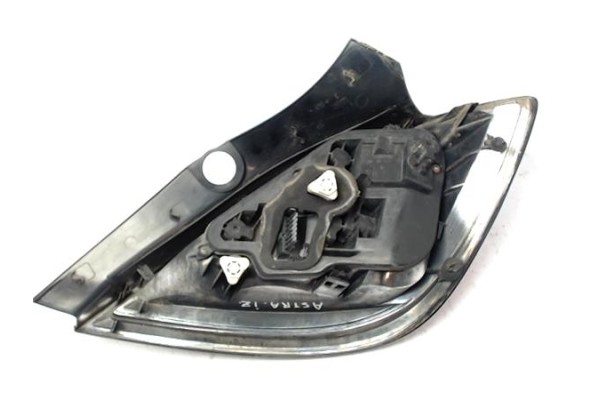 Recambio de piloto trasero izquierdo para opel astra h berlina referencia OEM IAM 24451835 008653-01 