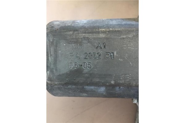 Recambio de mecanismo elevalunas delantero derecho para mitsubishi colt cz3 berl. 5 (z30a) 1.3 (z35a, z33a, z34a) referencia OEM