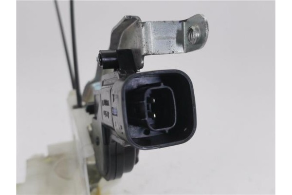 Recambio de cierre electromagnetico delantero derecho para nissan pixo (uao) 1.0 visia referencia OEM IAM 805034A00G  