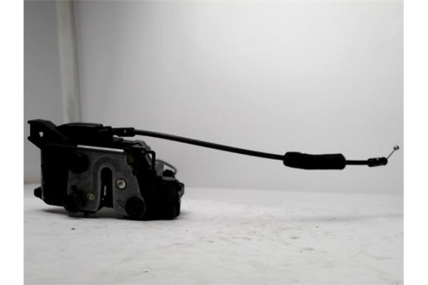 Recambio de cerradura puerta trasero izquierda para renault scenic iii (jz) 1.5 emotion referencia OEM IAM 825030004R  
