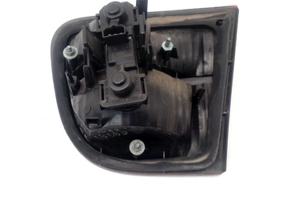 Recambio de piloto porton trasero izquierdo para seat leon (1m1) 1.9 tdi referencia OEM IAM 1M5945111  