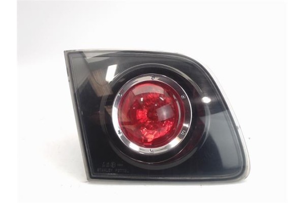 Recambio de piloto portón trasero izquierdo para mazda 3 sedán (bk) referencia OEM IAM   