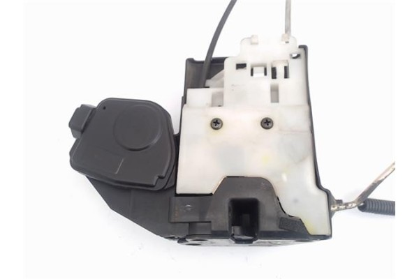 Recambio de cierre electromagnetico delantero derecho para kia sportage (km) 2.0 crdi referencia OEM IAM 813201  