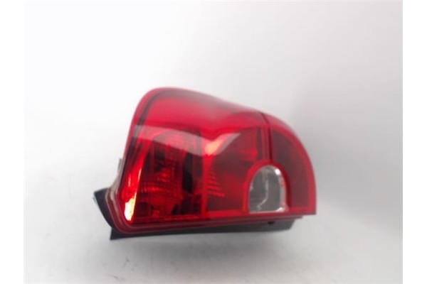 Recambio de piloto trasero izquierdo para mitsubishi colt cz3 berl. 5 (z30a) 1.1 inform (d) referencia OEM IAM 8330A327  