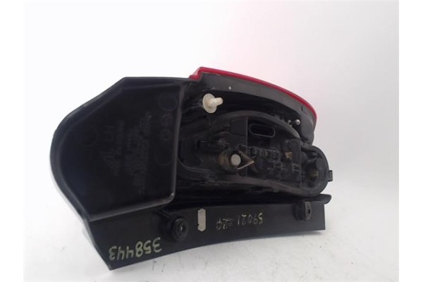 Recambio de piloto trasero izquierdo para mitsubishi colt cz3 berl. 5 (z30a) 1.1 inform (d) referencia OEM IAM 8330A327  