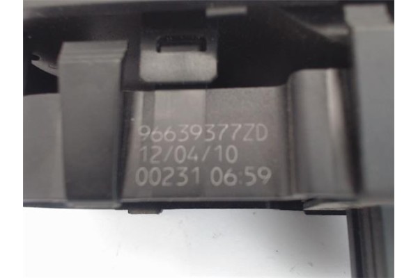 Recambio de mando elevalunas delantero derecho para peugeot 307 (s1) referencia OEM IAM 96639377ZD  