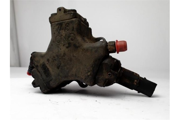 Recambio de bomba inyectora para mercedes-benz sprinter 3-t furgón (903) 311 cdi referencia OEM IAM A61123002 0986437103 
