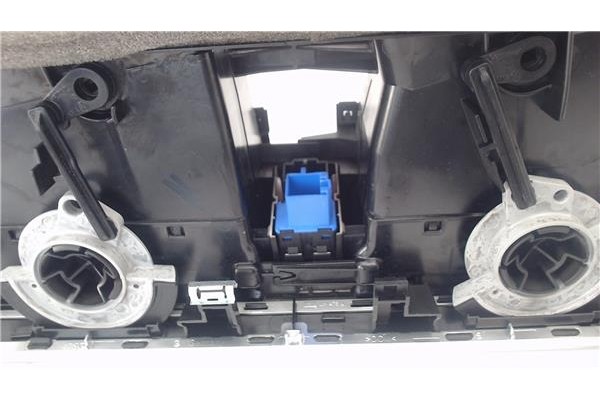 Recambio de rejilla entrada de aire para volkswagen golf vii (5g1/be1) híbrido gte referencia OEM IAM 5G1819728 5G1815735 