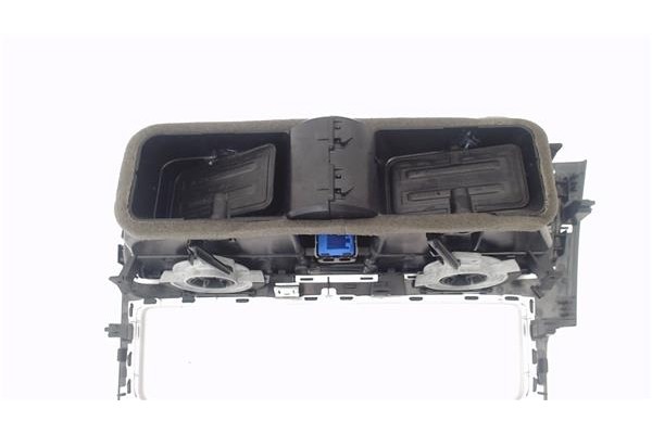 Recambio de rejilla entrada de aire para volkswagen golf vii (5g1/be1) híbrido gte referencia OEM IAM 5G1819728 5G1815735 