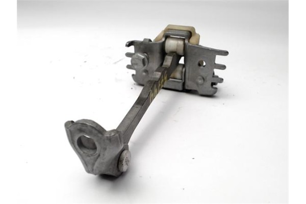 Recambio de bisagra sup. puerta trasero derecha para renault scenic iii (jz) 1.5 emotion referencia OEM IAM 10006R Recambio de bisagra sup. puerta trasero derecha para renault scenic iii (jz) 1.5 emotion referencia OEM IAM 10006R
