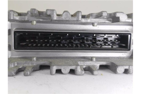 Recambio de centralita para volkswagen polo classic (6kv2) referencia OEM IAM 030906027K 0261203914 