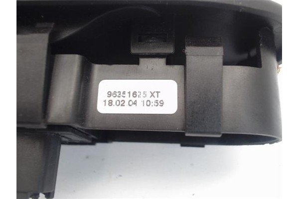 Recambio de mando elevalunas delantero derecho para peugeot 307 cc cabrio-coupé (s1) referencia OEM IAM 96351625XT  