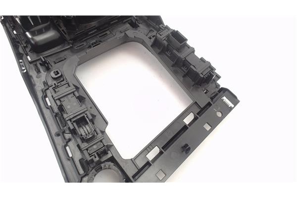 Recambio de embellecedor consola central para volkswagen golf vii (5g1/be1) híbrido gte referencia OEM IAM 5G1863245F 5G1864263 