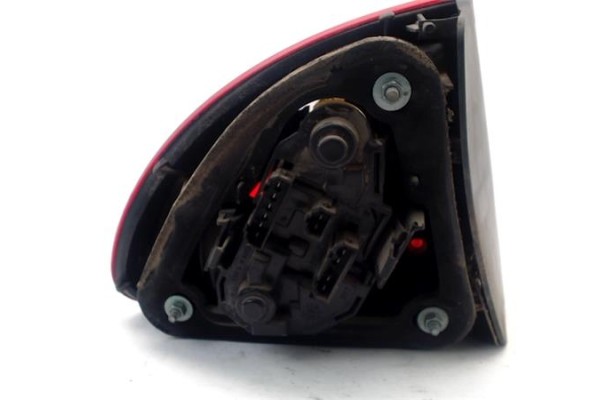 Recambio de piloto trasero derecho para seat leon (1m1) 1.9 tdi referencia OEM IAM 1M5945107B  