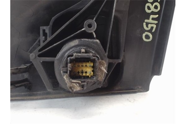 Recambio de retrovisor derecho para renault megane ii (bm0/1_, cm0/1_) 1.5 dci (bm0f, cm0f) referencia OEM IAM 7701068375  