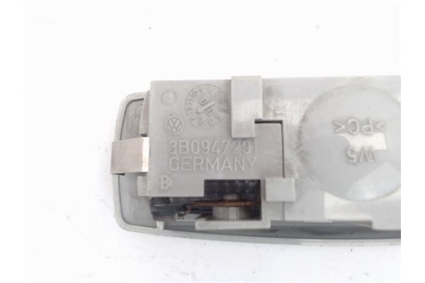 Recambio de luz trasero derecha techo para volkswagen golf vi (5k1) referencia OEM IAM 3B0947291  