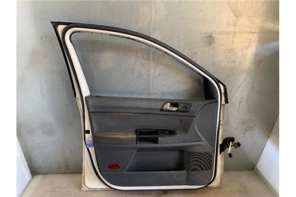 Recambio de puerta delantero izquierda para volkswagen polo iv (9n1) 1.4 tdi referencia OEM IAM 6Q4831055P  
