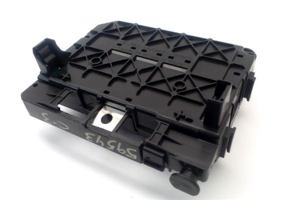 Recambio de caja fusibles/rele para citroen c3 1.4 hdi referencia OEM IAM 6500Y3 9650618580 