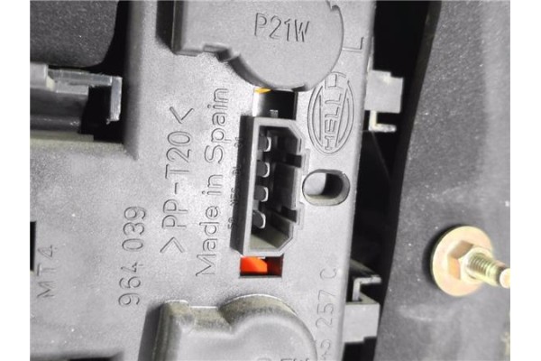 Recambio de piloto trasero izquierdo para seat ibiza (6k1) 1.4 referencia OEM IAM 6K6945095J 6K6945111G 