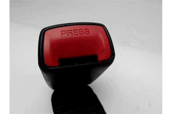 Recambio de anclaje cinturon trasero izquierdo para toyota yaris (ksp9/scp9/nlp9) 1.4 d-4d referencia OEM IAM 733900D050C0  