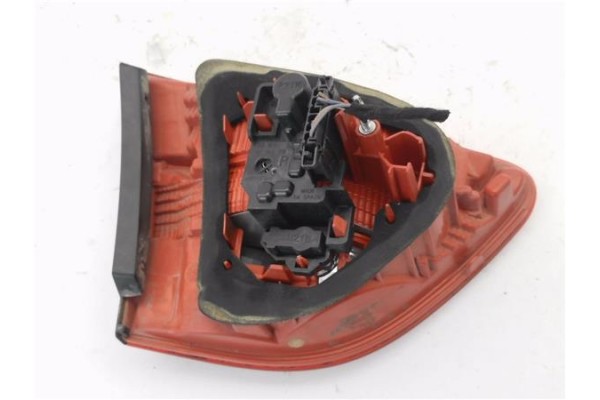 Recambio de piloto porton trasero derecho para seat exeo st (3r5) 2.0 reference referencia OEM IAM 3R9945094  