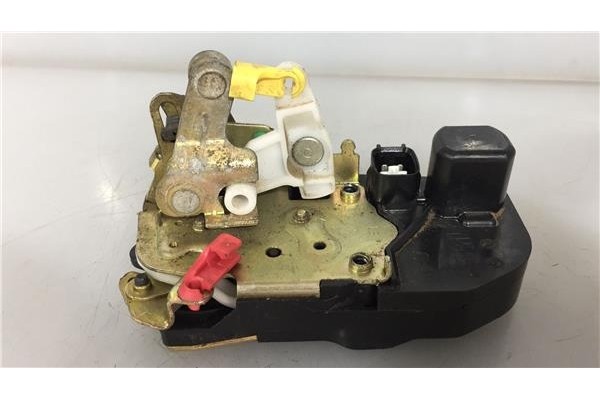 Recambio de cierre electromagnetico trasero izquierdo para jeep grand cherokee (wh) 3.0 crd overland referencia OEM IAM 55394235