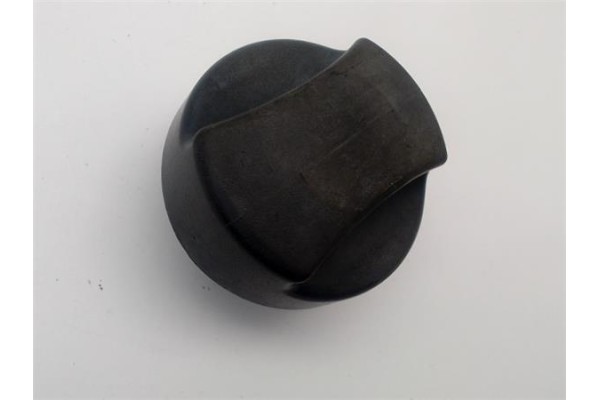 Recambio de tapon combustible para opel corsa c 1.7 cdti referencia OEM IAM 13140958  