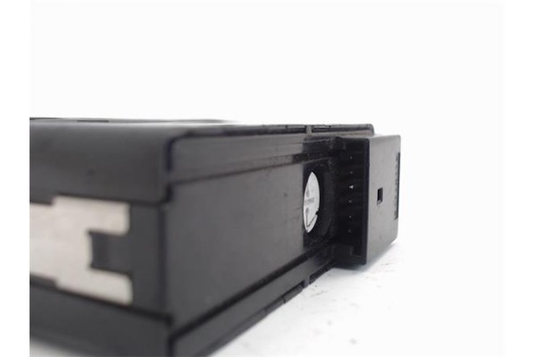 Recambio de interruptor luces emergencia para bmw serie x5 (e53) referencia OEM IAM 61318368920  