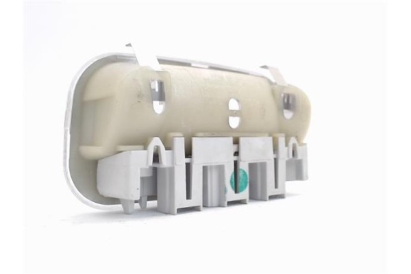 Recambio de luz trasero central techo para peugeot 307 (s1) referencia OEM IAM    Recambio de luz trasero central techo para peugeot 307 (s1) referencia OEM IAM