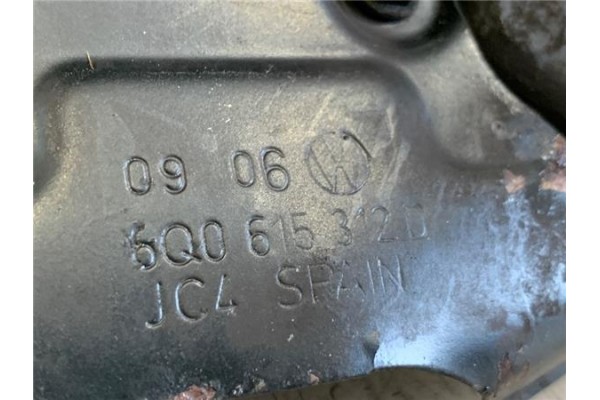 Recambio de mangueta delantero derecha para volkswagen polo iv (9n3) 1.4 advance referencia OEM IAM 6Q0407256AC  