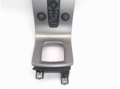 Recambio de embellecedor consola central para volvo v50 familiar 2.0 d referencia OEM IAM 30782569  