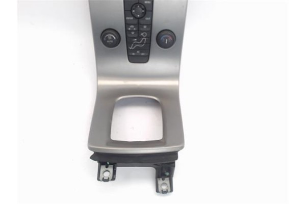 Recambio de embellecedor consola central para volvo v50 familiar 2.0 d referencia OEM IAM 30782569  