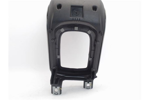 Recambio de embellecedor consola central para volvo v50 familiar 2.0 d referencia OEM IAM 30782569  