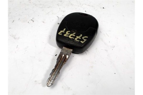 Recambio de llave para nissan vanette cargo 2.3 vanette cargo combi - 5 referencia OEM IAM 806009C028  