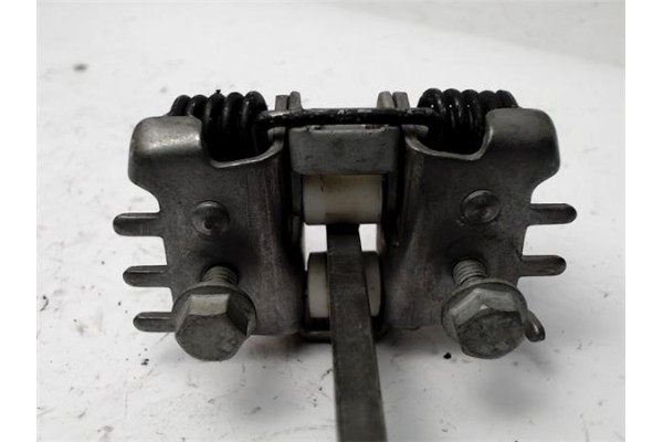 Recambio de bisagra sup. puerta trasero izquierda para renault scenic iii (jz) 1.5 emotion referencia OEM IAM 100051  