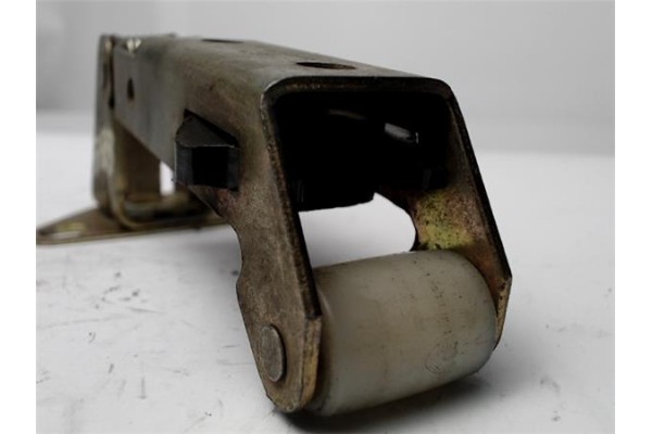 Recambio de bisagra sup. puerta trasero derecha para ford transit furgón (e_ _) 2.5 di (eal, eas) referencia OEM IAM 86VBV44100 