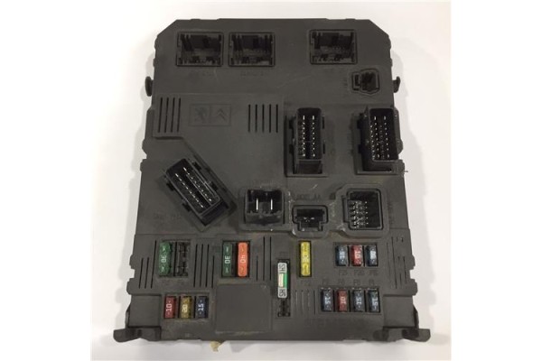 Recambio de caja fusibles/rele para citroen c2 (2003) 1.4 referencia OEM IAM 950585780 118085200 