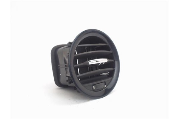 Recambio de rejilla entrada de aire para opel corsa d 1.3 cdti referencia OEM IAM 13203702  