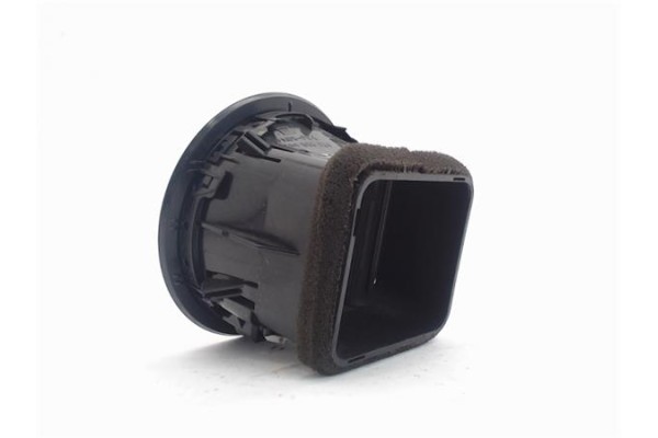 Recambio de rejilla entrada de aire para opel corsa d 1.3 cdti referencia OEM IAM 13203702  