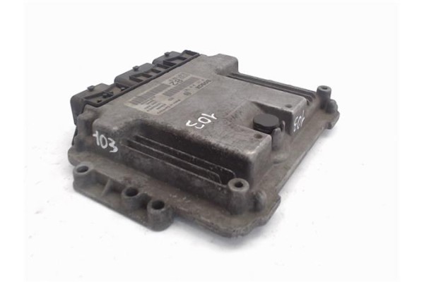 Recambio de centralita para peugeot 206 1.4 xr referencia OEM IAM 9647158080/030409 0281010707/EDC16C3 