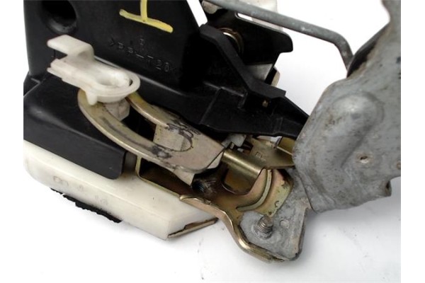 Recambio de cerradura puerta trasero derecha para mitsubishi space wagon (n80/n90) 2.4 referencia OEM IAM 1015280120  