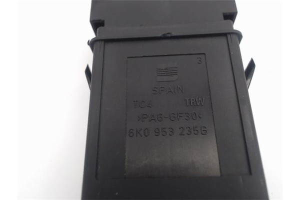 Recambio de interruptor luces emergencia para seat ibiza (6k1) referencia OEM IAM 6K0953235B  