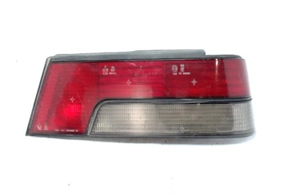 Recambio de piloto trasero derecho para peugeot 405 berlina referencia OEM IAM  6751226 