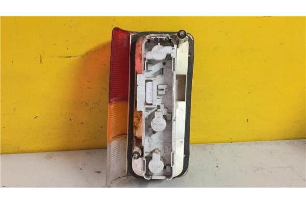 Recambio de piloto trasero derecho para seat terra furgón (024a) 0.9 referencia OEM IAM 7R01433  